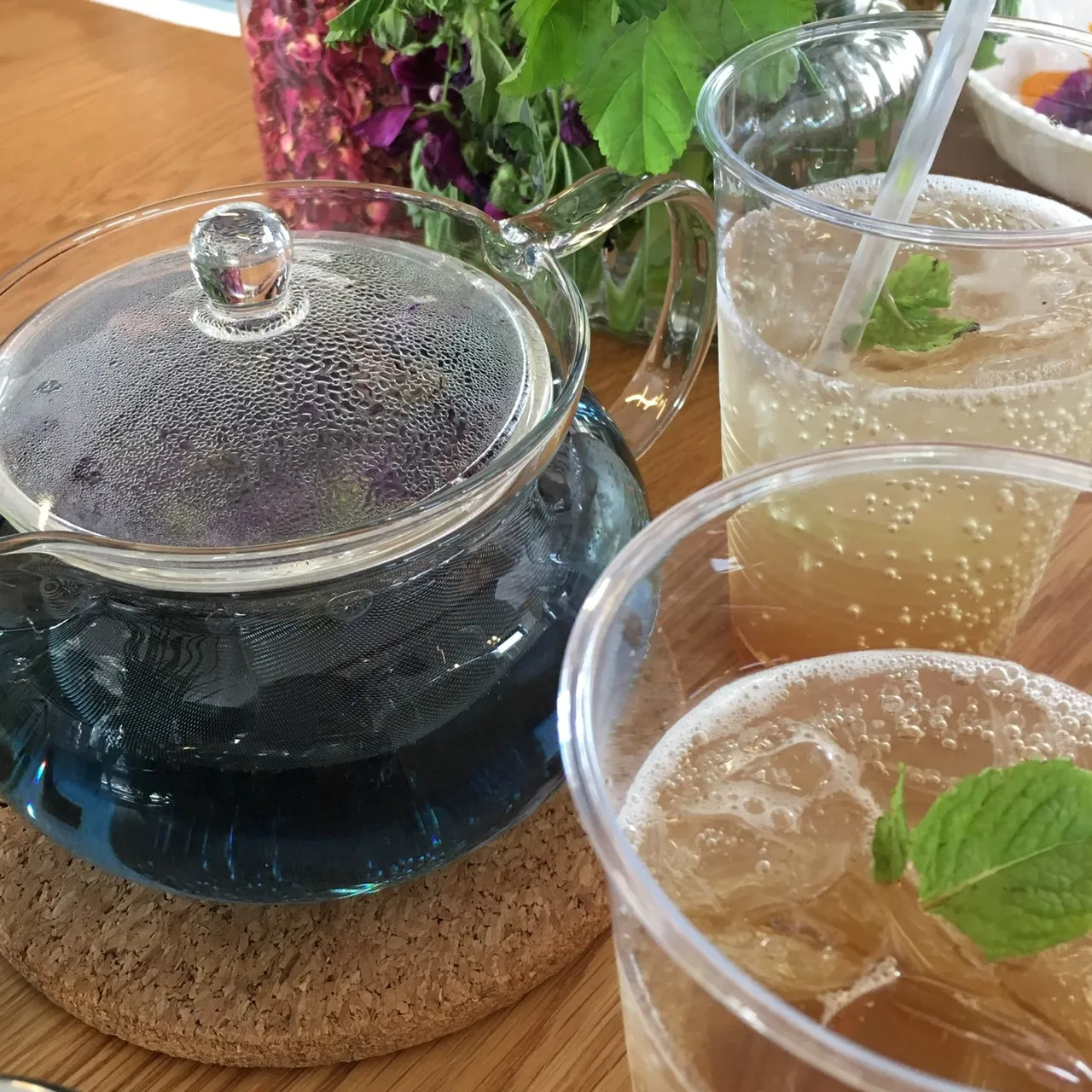 ハーブティー講座の様子｜春川なお講師｜ヴィーナース メディカルハーブLABO