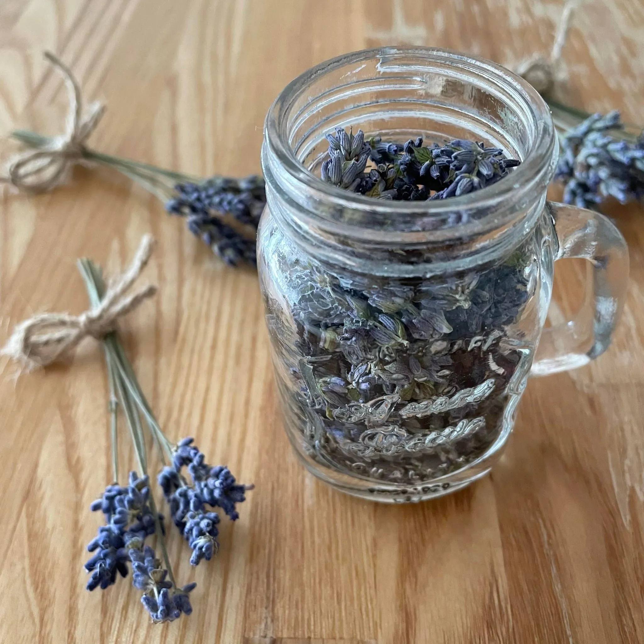 ラベンダーを使ったクラフト｜春川なお講師｜ヴィーナース メディカルハーブLABO